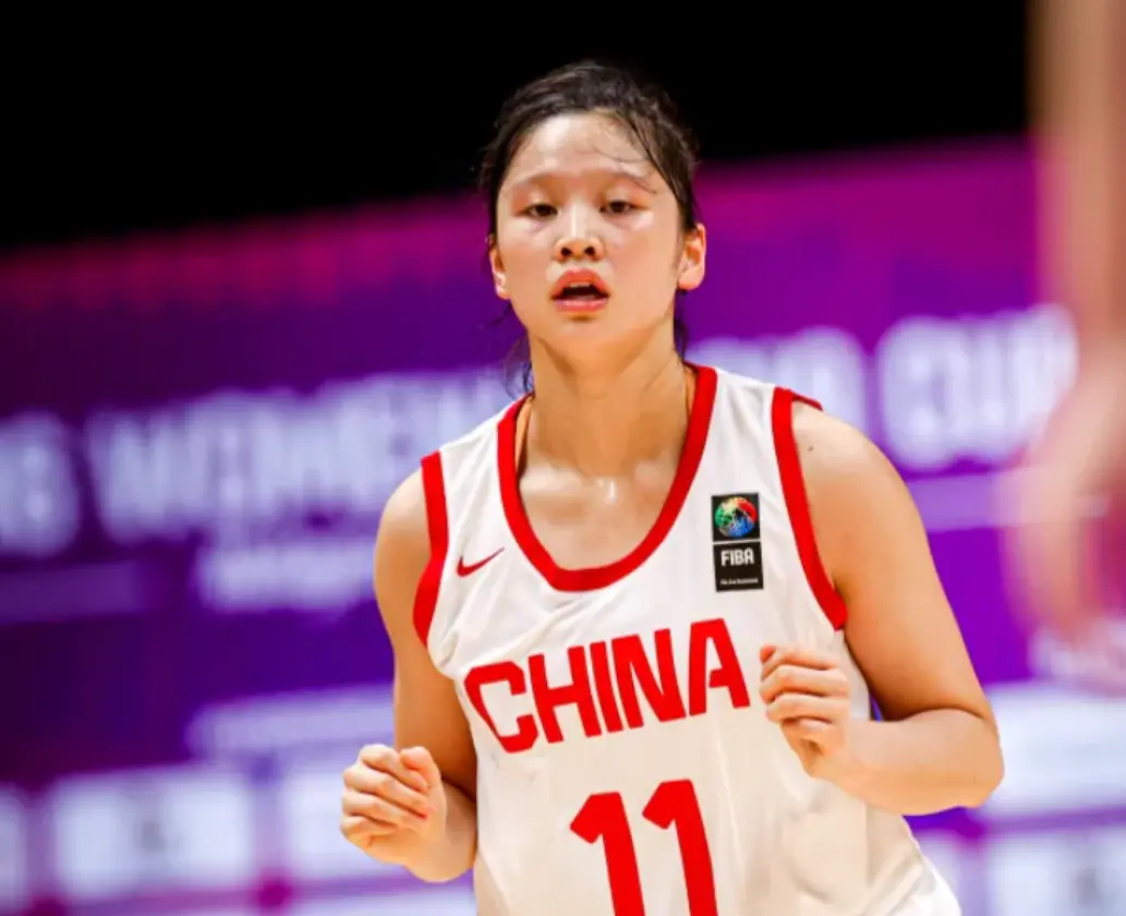 女篮一举甩