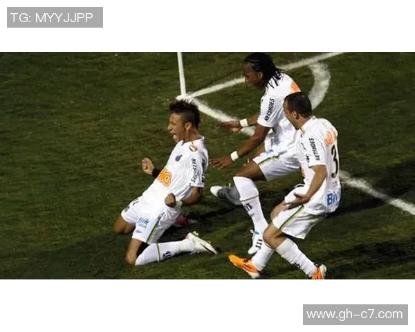 拉美足球传奇人物风采：从马拉多纳到内马尔的荣耀与奋斗